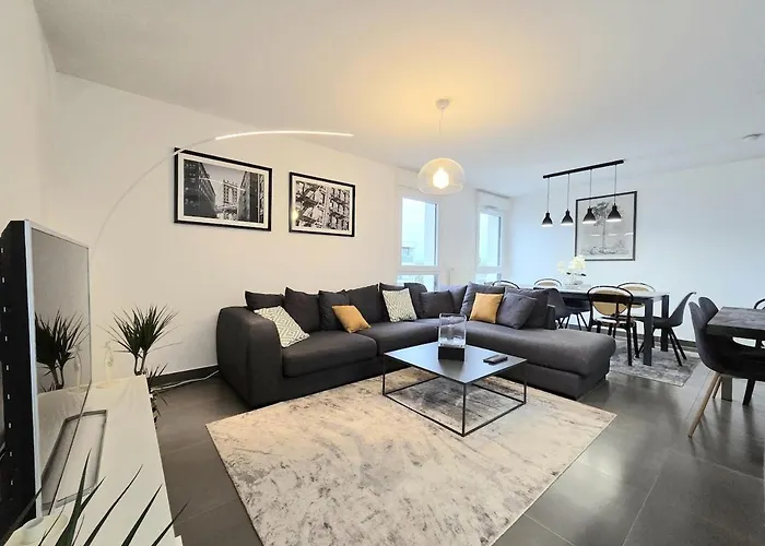 Le Convivial דירה *